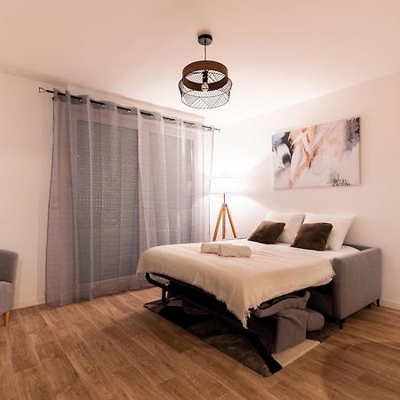 Road To Disney By Plaza Apartment มองต์เตฮวา ภายนอก รูปภาพ