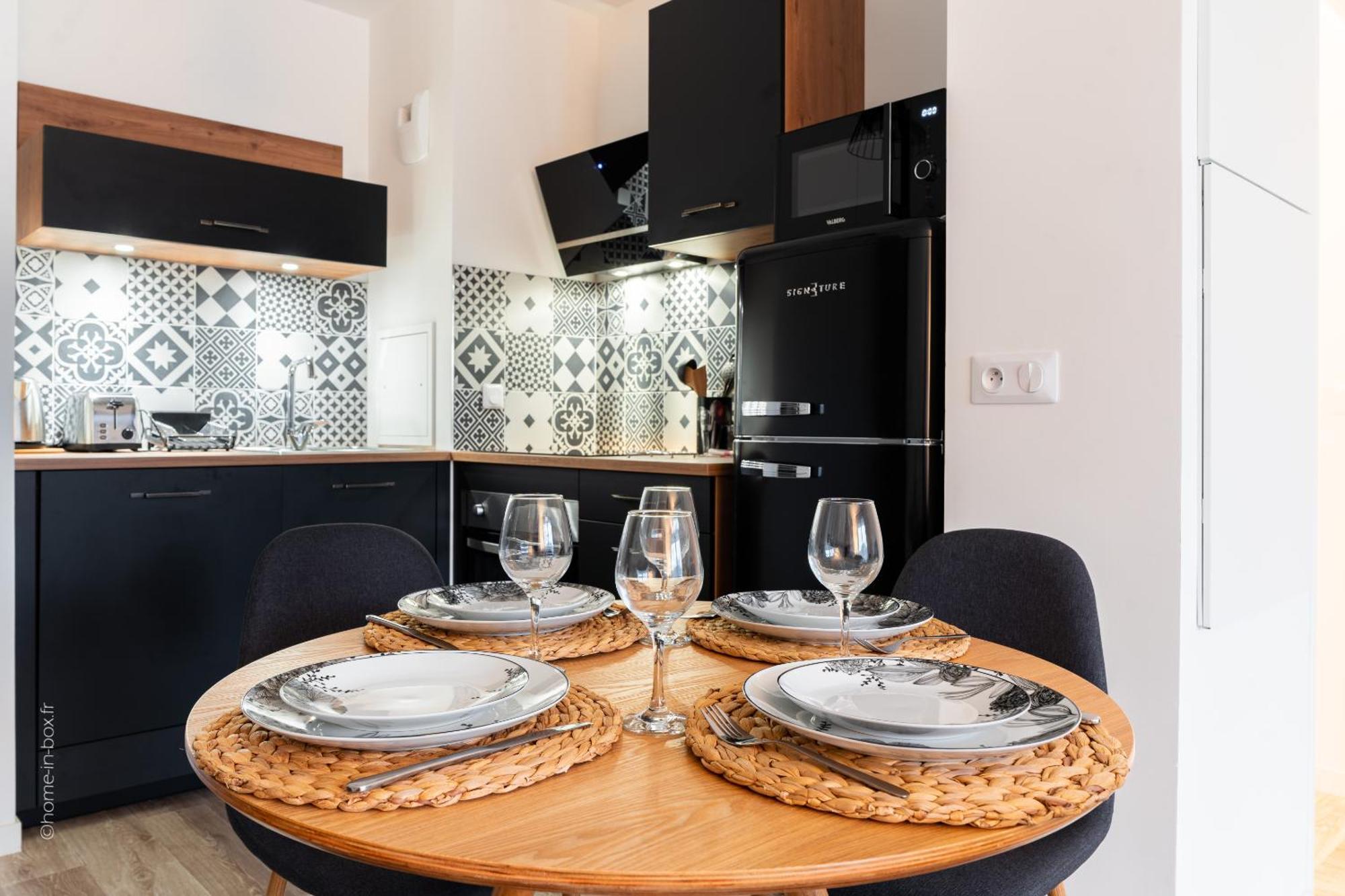 Road To Disney By Plaza Apartment มองต์เตฮวา ภายนอก รูปภาพ