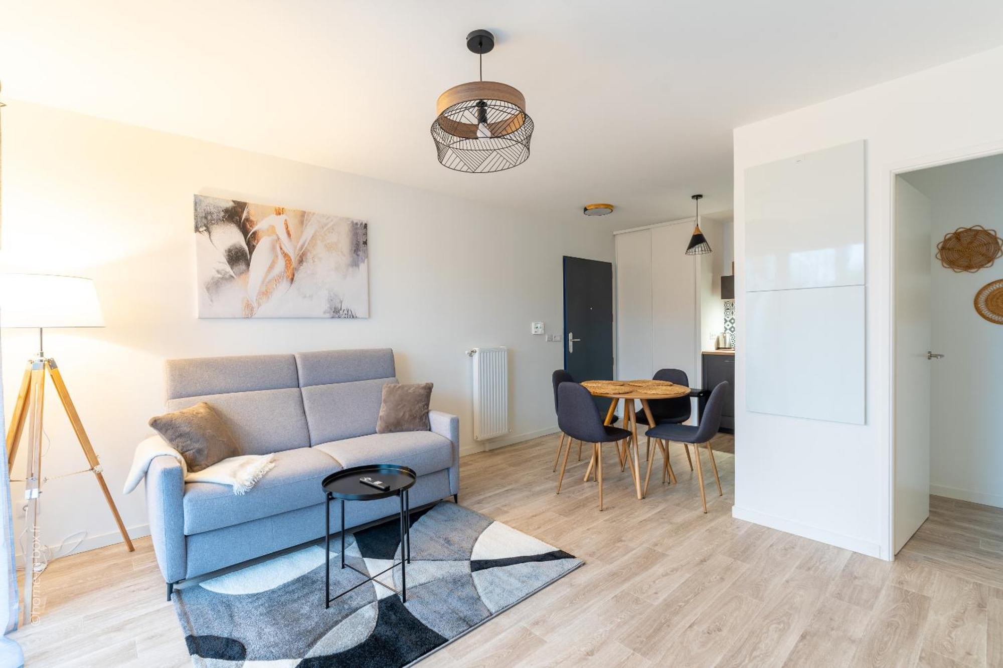 Road To Disney By Plaza Apartment มองต์เตฮวา ภายนอก รูปภาพ